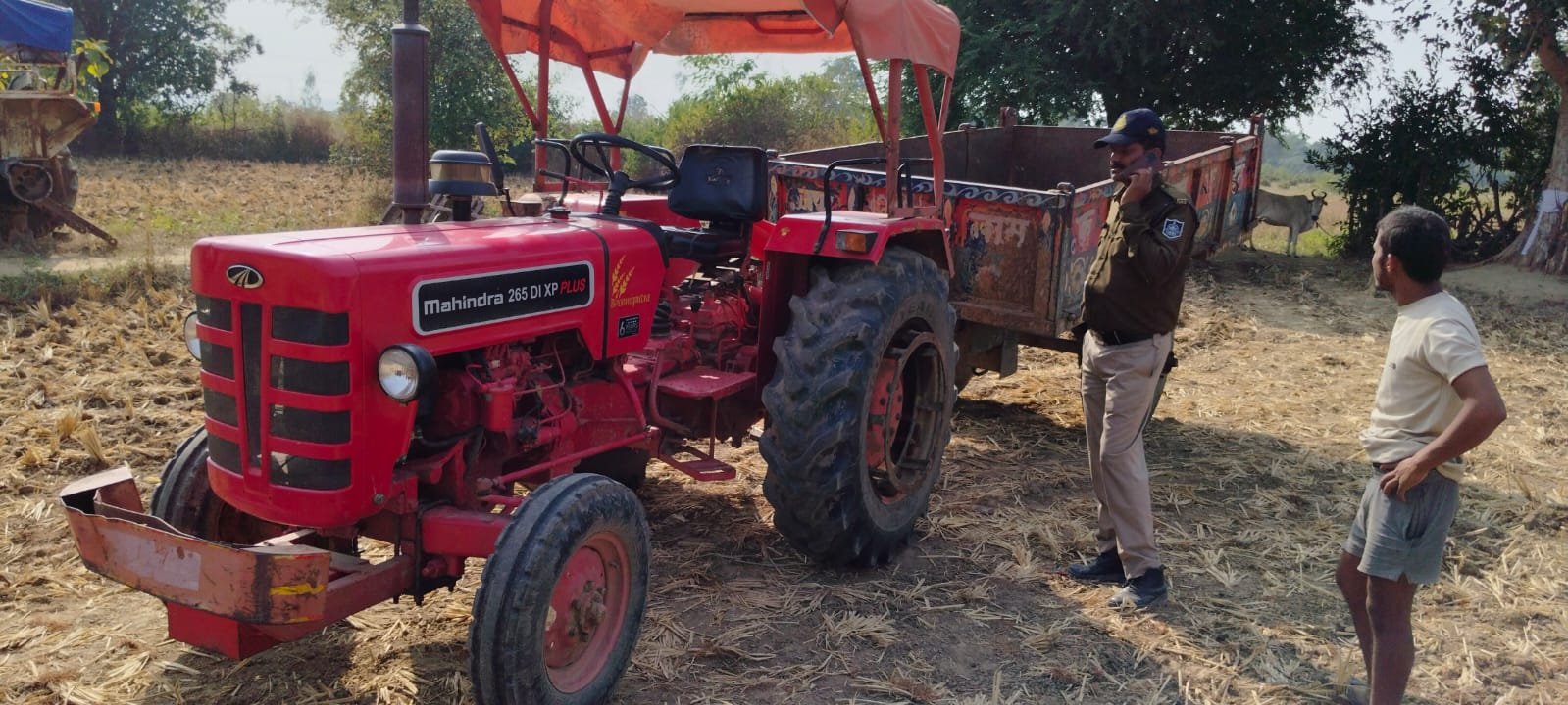 ट्रैक्टर ट्राली के हुक में फंसने से बैलगाड़ी से जा रहे वृद्ध की मौत,पुलिस पहुंची मौके पर,ट्रेक्टर जप्त