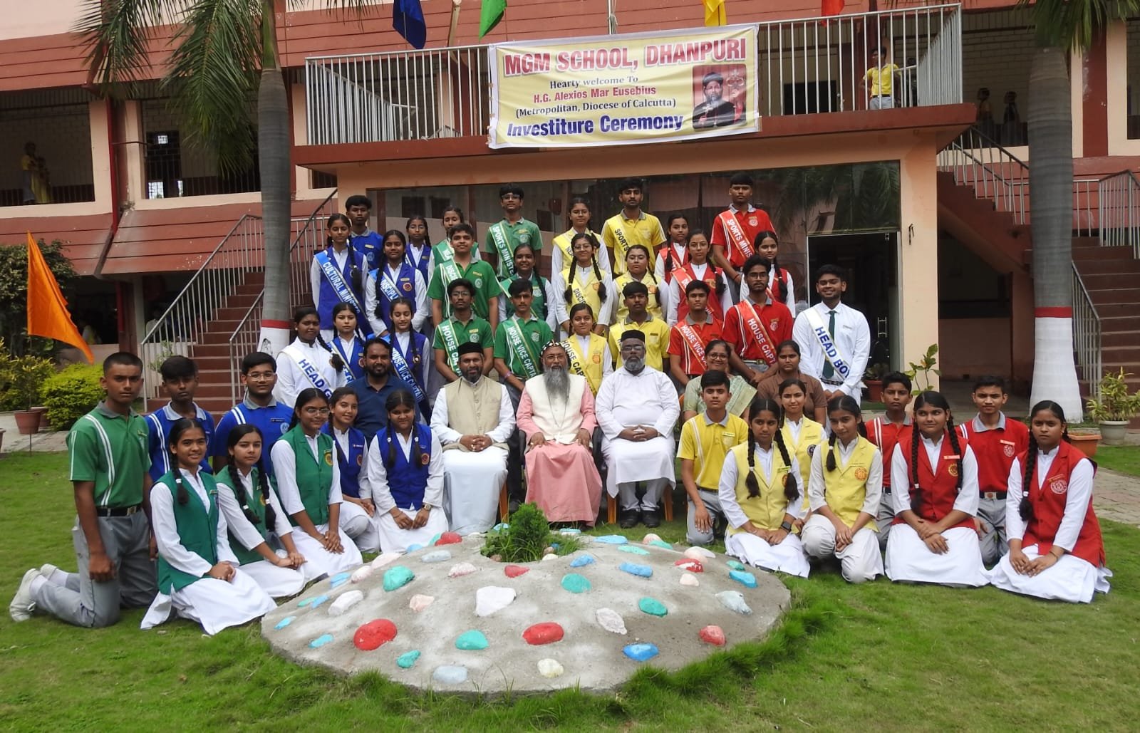 एमजीएम स्कूल धनपुरी में वन महोत्सव और विद्यालय संसद का गठन सम्पन्न,विद्यार्थियों ने पौधारोपण कर दिया पर्यावरण संरक्षण का संदेश