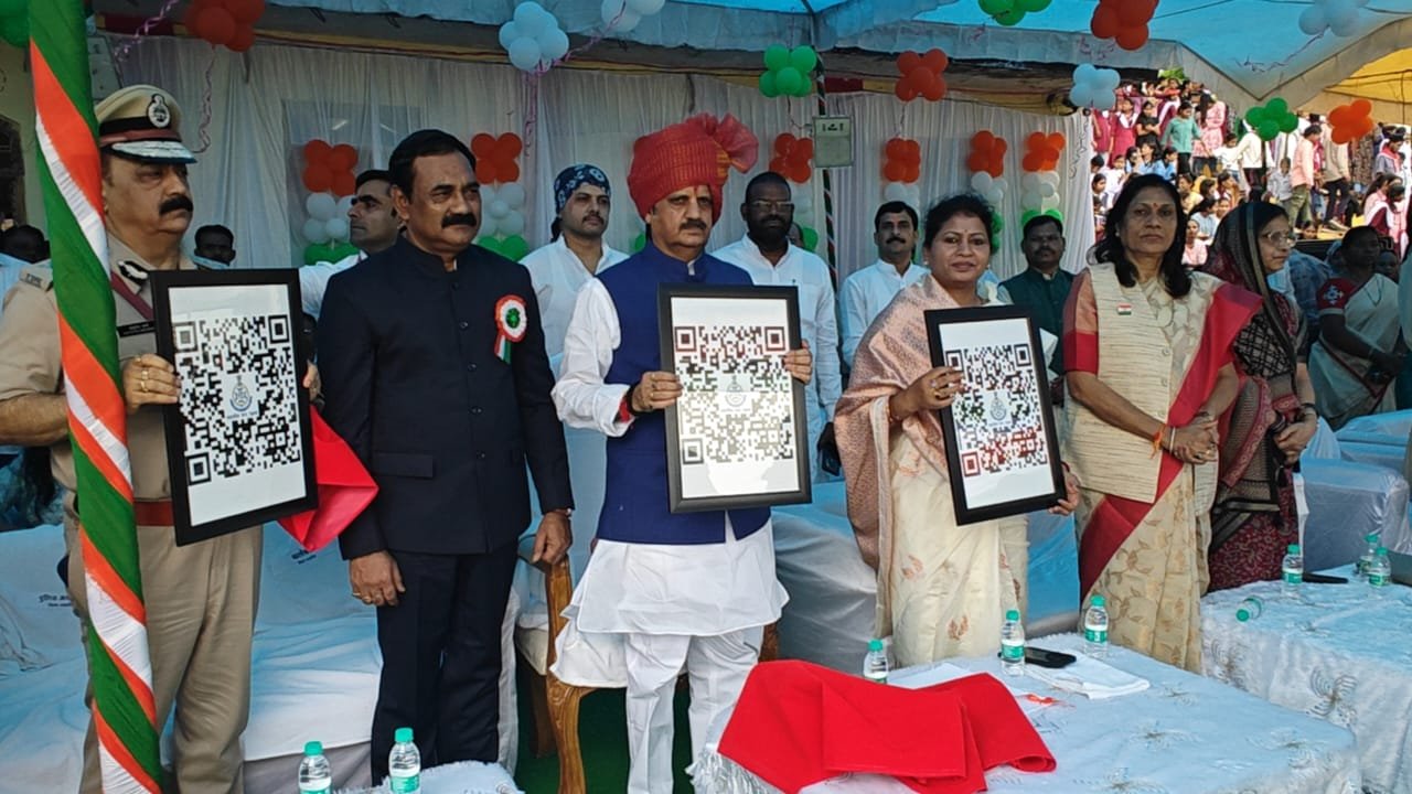 शहडोल से महिला सुरक्षा के लिए बड़ा नवाचार, छात्रावास और विद्यालयों में लगेगा क्यूआर कोड, सीधे पुलिस को भेज सकेंगे शिकायत