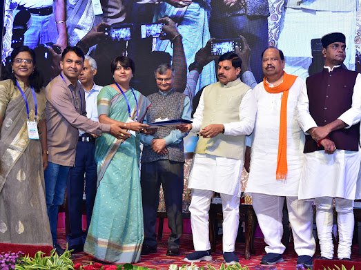 शहडोल जिले को मिला गौरव: कलेक्टर डॉ. केदार सिंह और उनकी टीम को ‘सिल्वर मेडल’ से सम्मानित