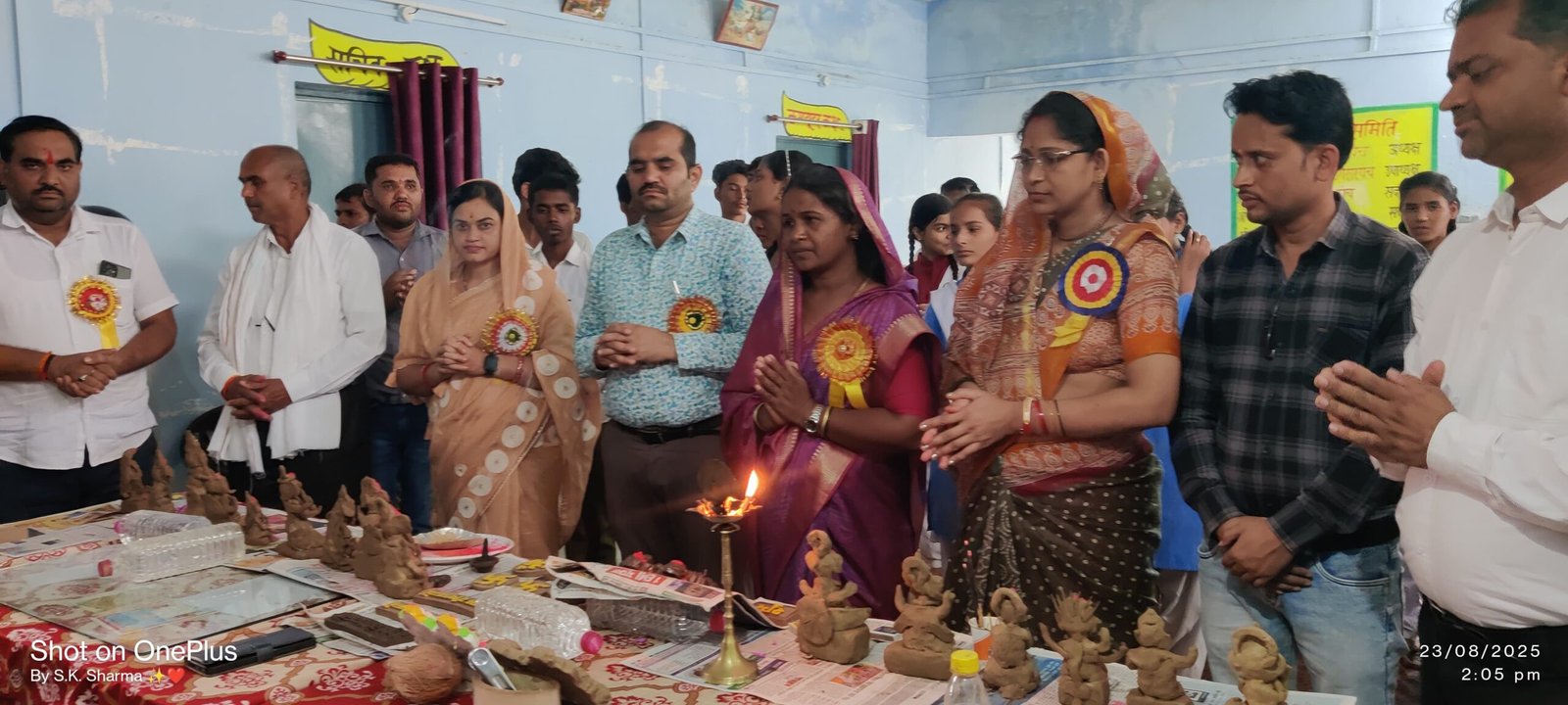 मध्यप्रदेश जन अभियान परिषद् ने दिया संदेश मिट्टी से बनाएं इको फ्रेंडली प्रतिमाएं
