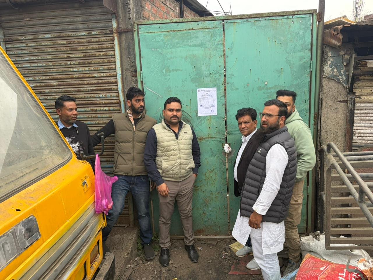 कर नहीं चुकाने वालों पर निगम का शिकंजा, 6 संपत्तियों पर तालाबंदी