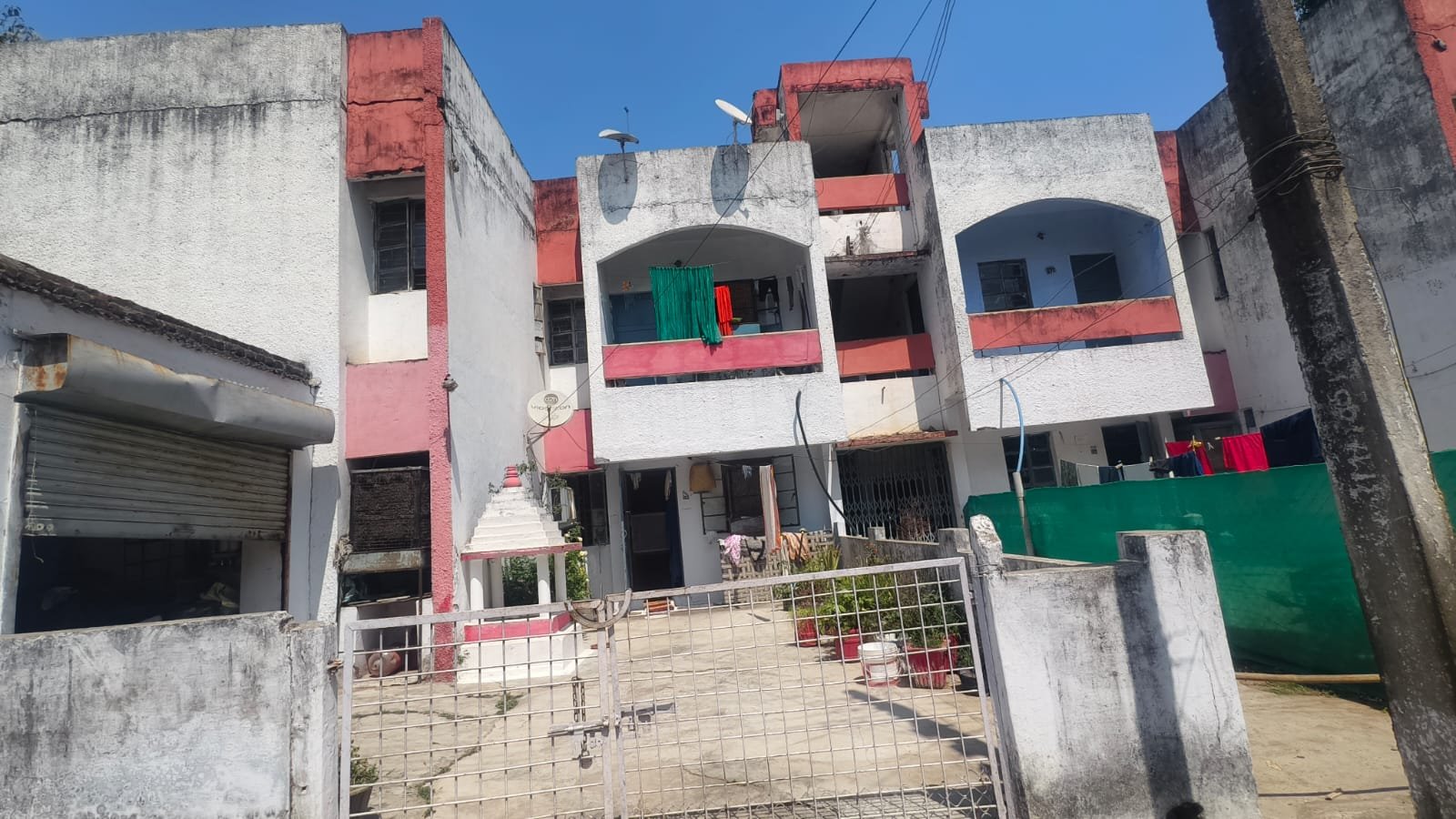 भ्रष्टाचार और अय्याशी का अड्डा बने सरकारी आवास, सिविल विभाग की मौन सहमति