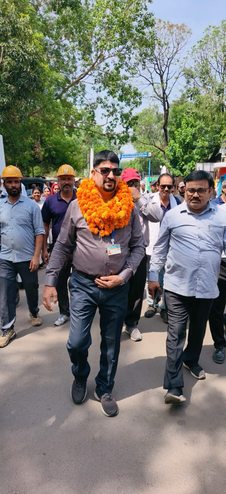 कोल माइंस ऑफिसर असोसिएशन ऑफ़ इंडिया के पदाधिकारी ने सीएमडी एवं डायरेक्टर एछ आर से की सौजन्य भेट। रीजनल वर्कशॉप में अजय द्विवेदी का हुआ भव्य स्वागत।