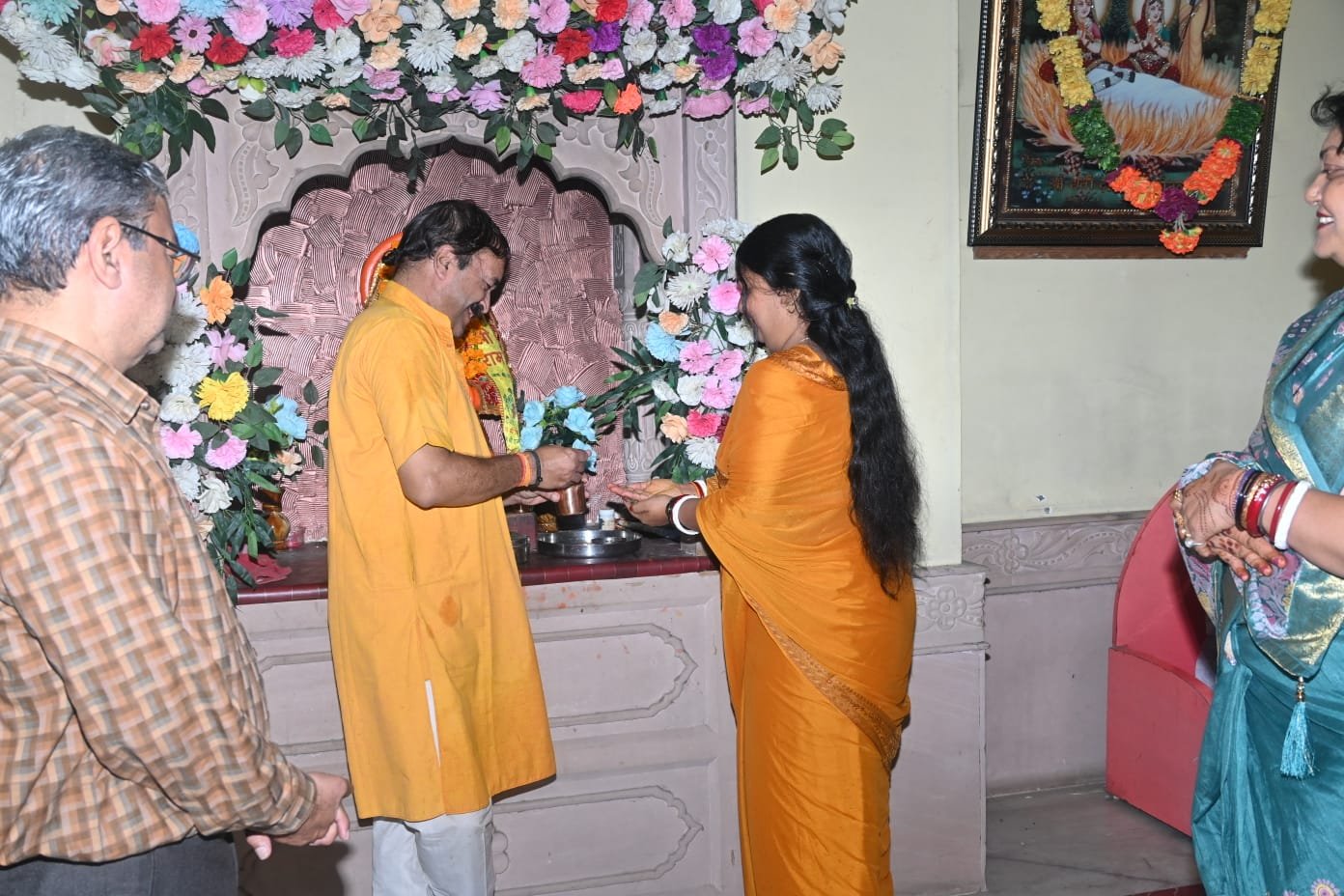 जन्माष्टमी की तैयारियों को लेकर महापौर श्रीमती सूरी ने प्रमुख मंदिरों का किया निरीक्षण श्रद्धालुओं की सुविधा, स्वच्छता, प्रकाश, पेयजल और सुगम आवागमन व्यवस्था को लेकर दिए आवश्यक निर्देश