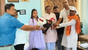 अंतरराष्ट्रीय सम्मेलन से लौटकर शहडोल पहुंचीं सांसद हिमाद्री सिंह, धनपुरी में जोरदार स्वागत